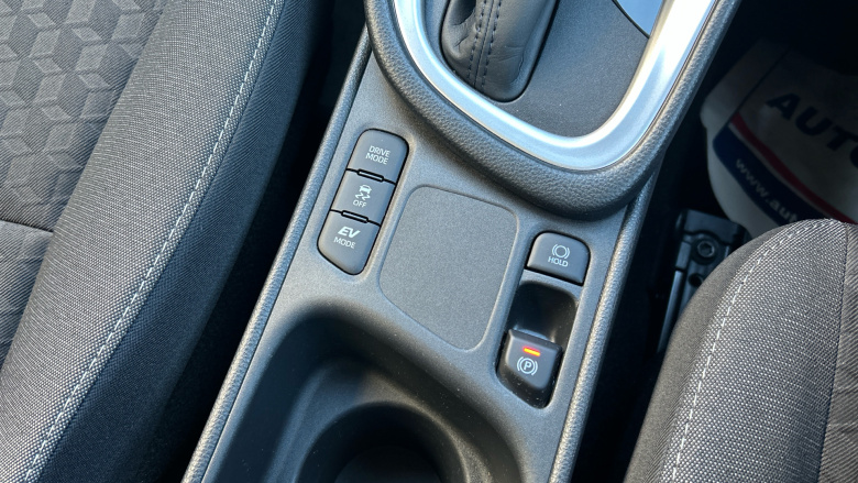 Toyota Yaris 1.5 Hybrid Design 5dr CVT Hybrid Hatchback